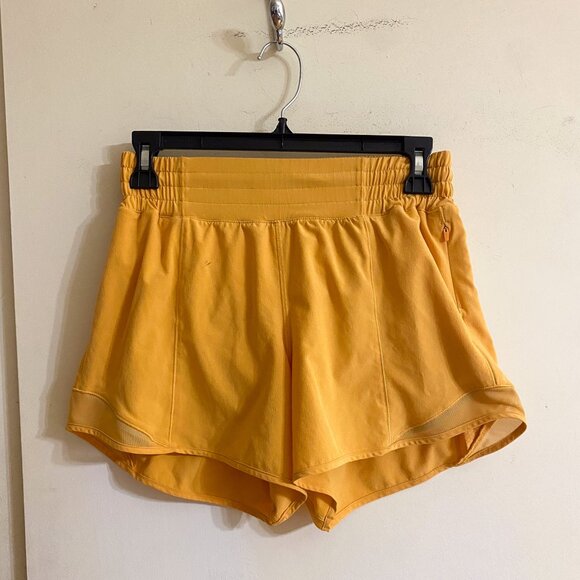 Lululemon Hotty Hot Shorts Womens 4 Fools Gold Yellow - Picture 4 of 8